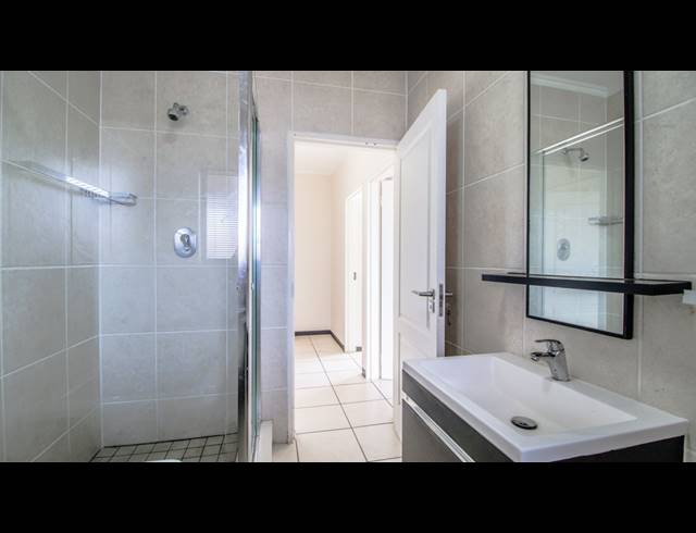 3 BEDROOM APARTMENT FOR SALE IN GREENSTONE HILL